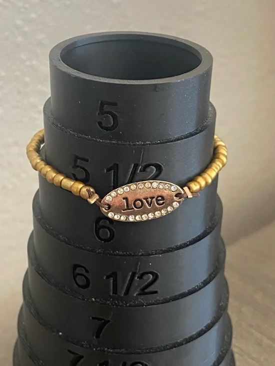 5/$10❤️❤️❤️Love Beaded Adjustable Bracelet - Picture 3 of 4